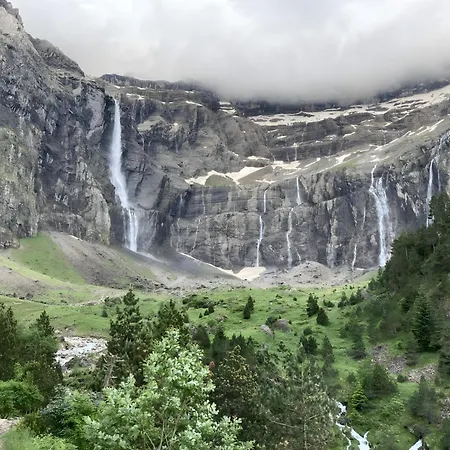 L'oustal De 2 *